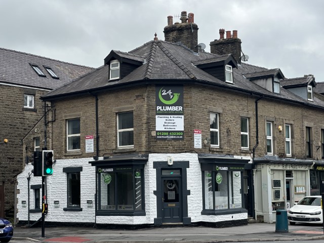 Commercial unit for sale in Buxton
